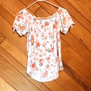 Planet Gold small pink and white floral short sleeved blouse